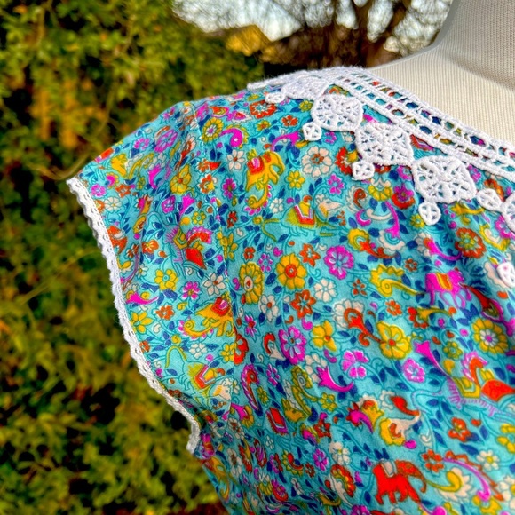 Floral Dress with White Accents - Picture 2 of 7